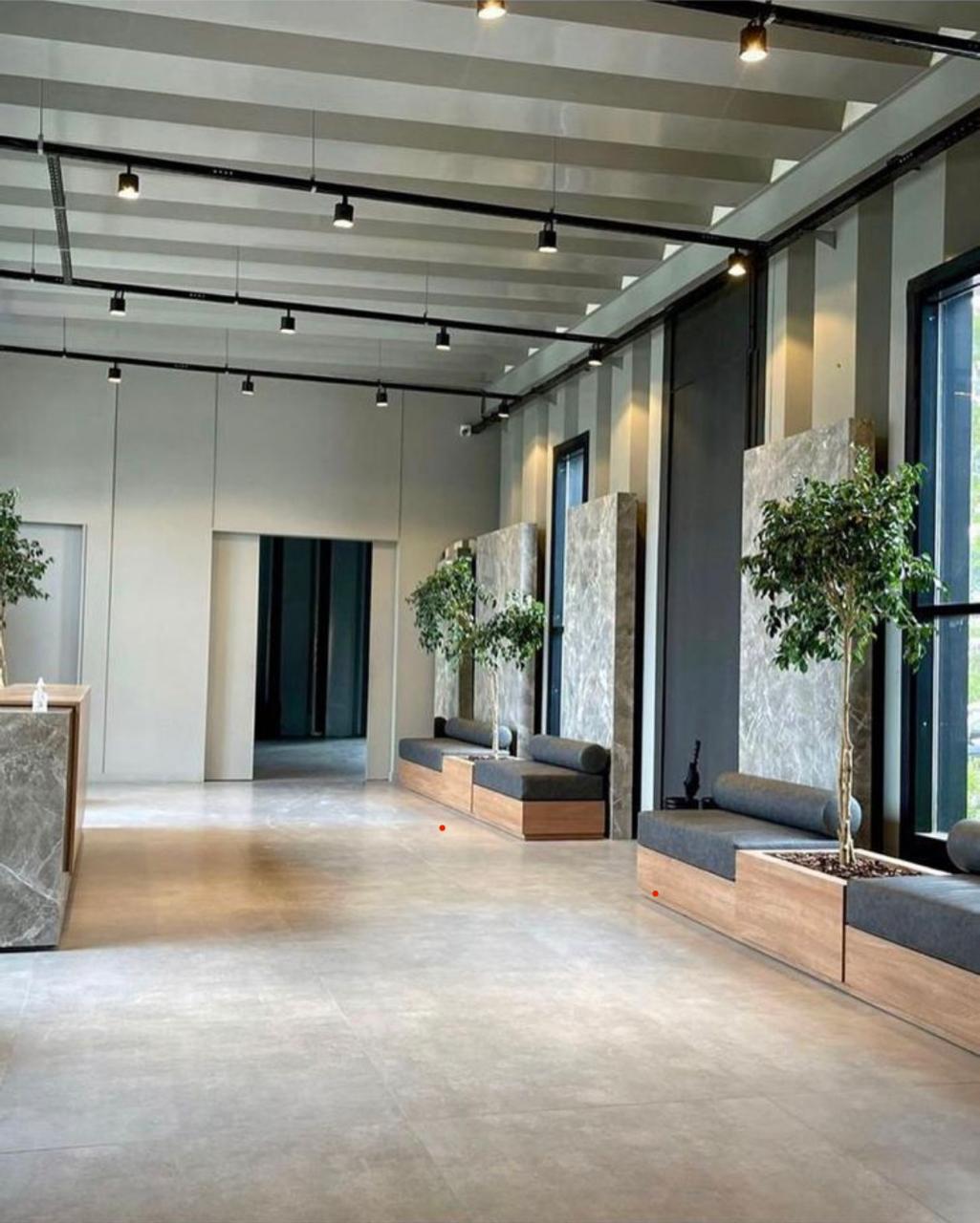 Interior de oficinas con aislamiento térmico NURPANEL