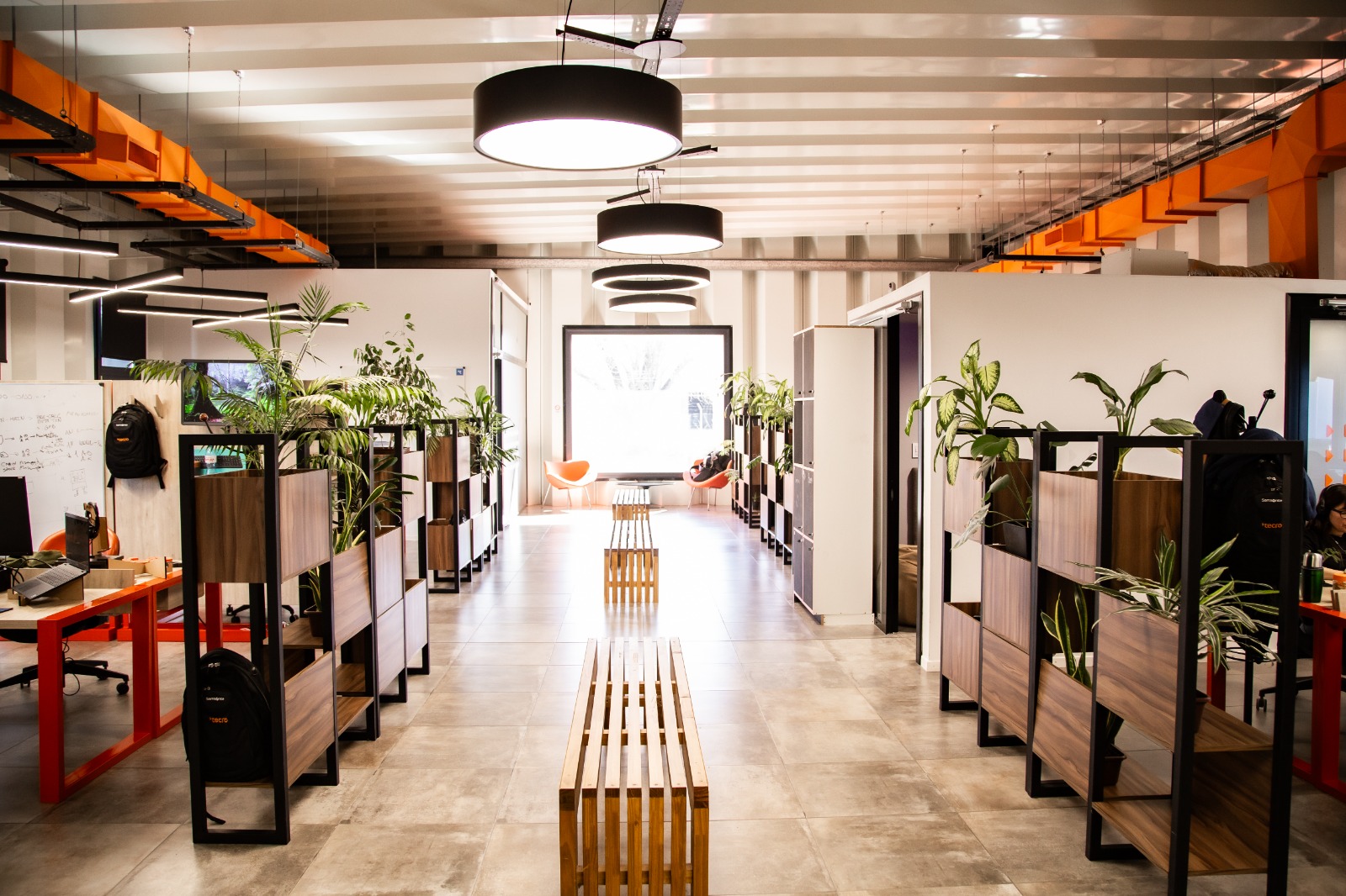 Modernas oficinas con tecnología NURPANEL